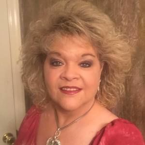 Meet your Posher, Denise